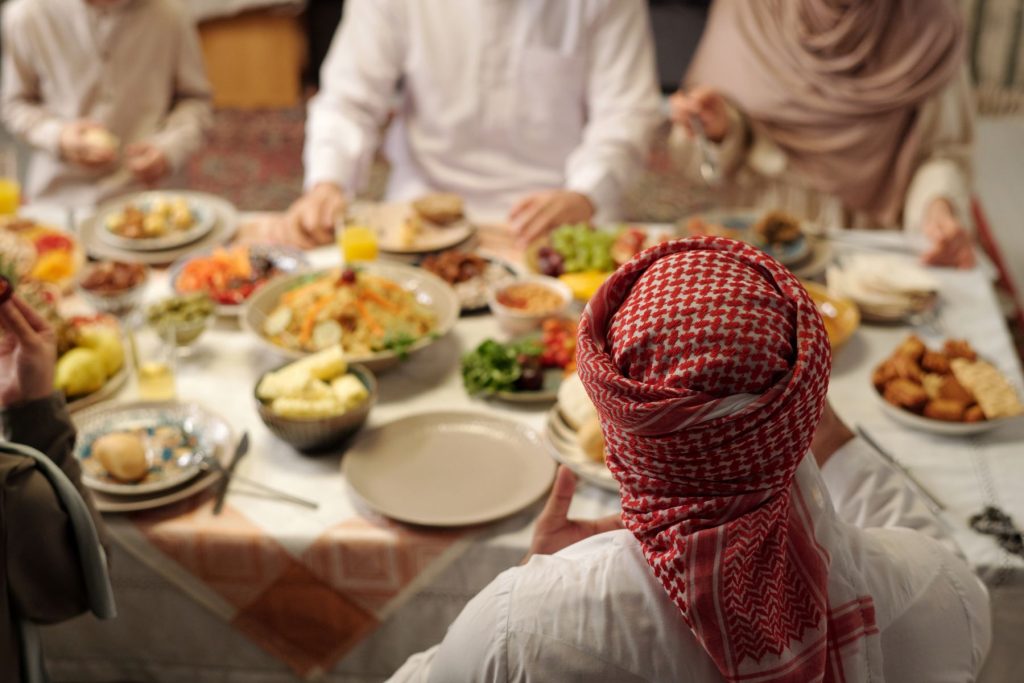 Dining Etiquette in Saudi Arabia